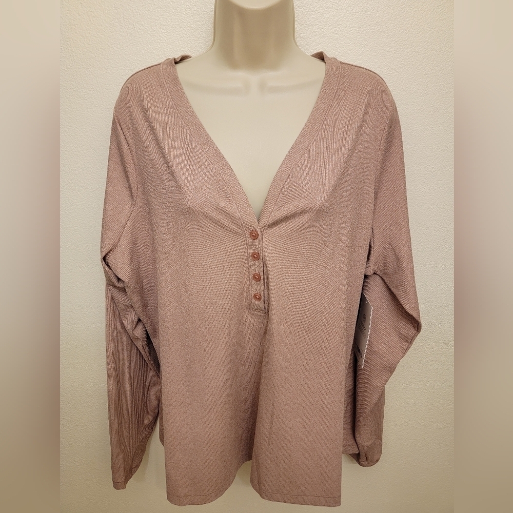 NWT Athleta Uptempo Ribbed Henley Long Sleeve Top